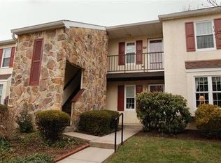 140 Valley Stream Cir, Wayne, PA 19087