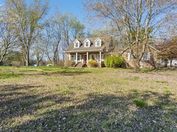 883 Raysville Rd, Tullahoma, TN 37388