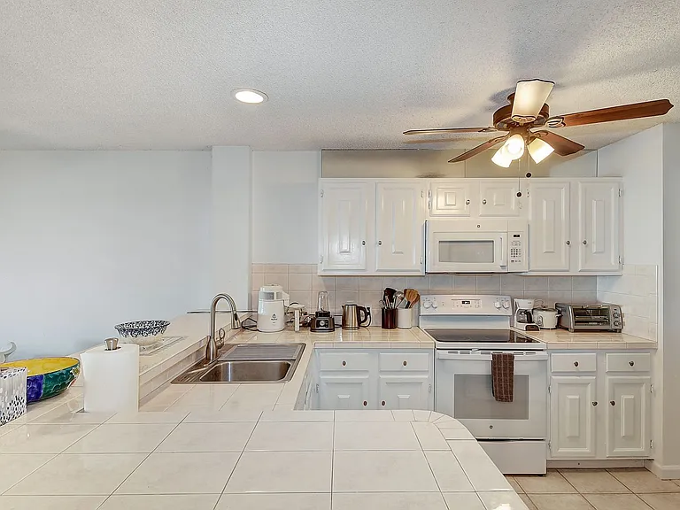 77-6585 Sea View Cir #306 — Photo 4