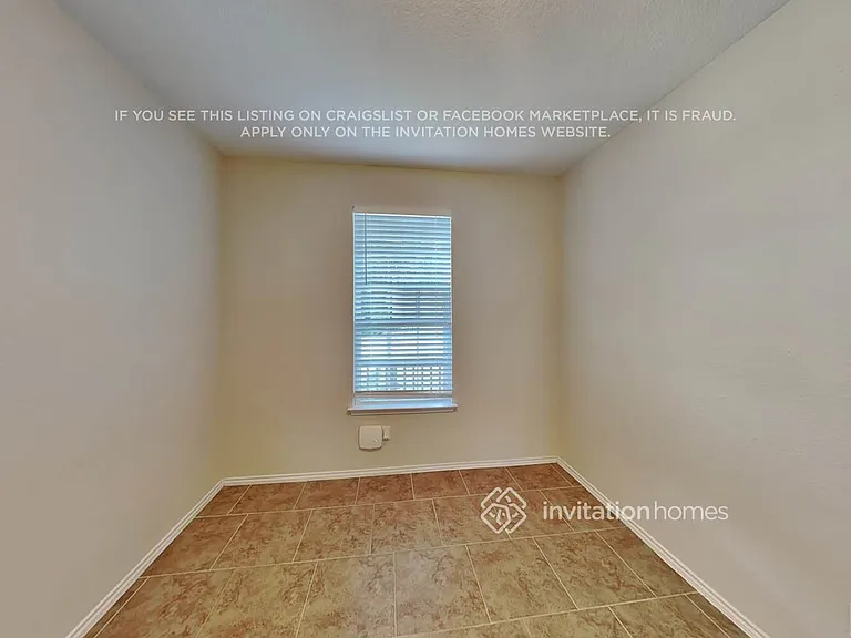 1607 Crown Daisy — Photo 17