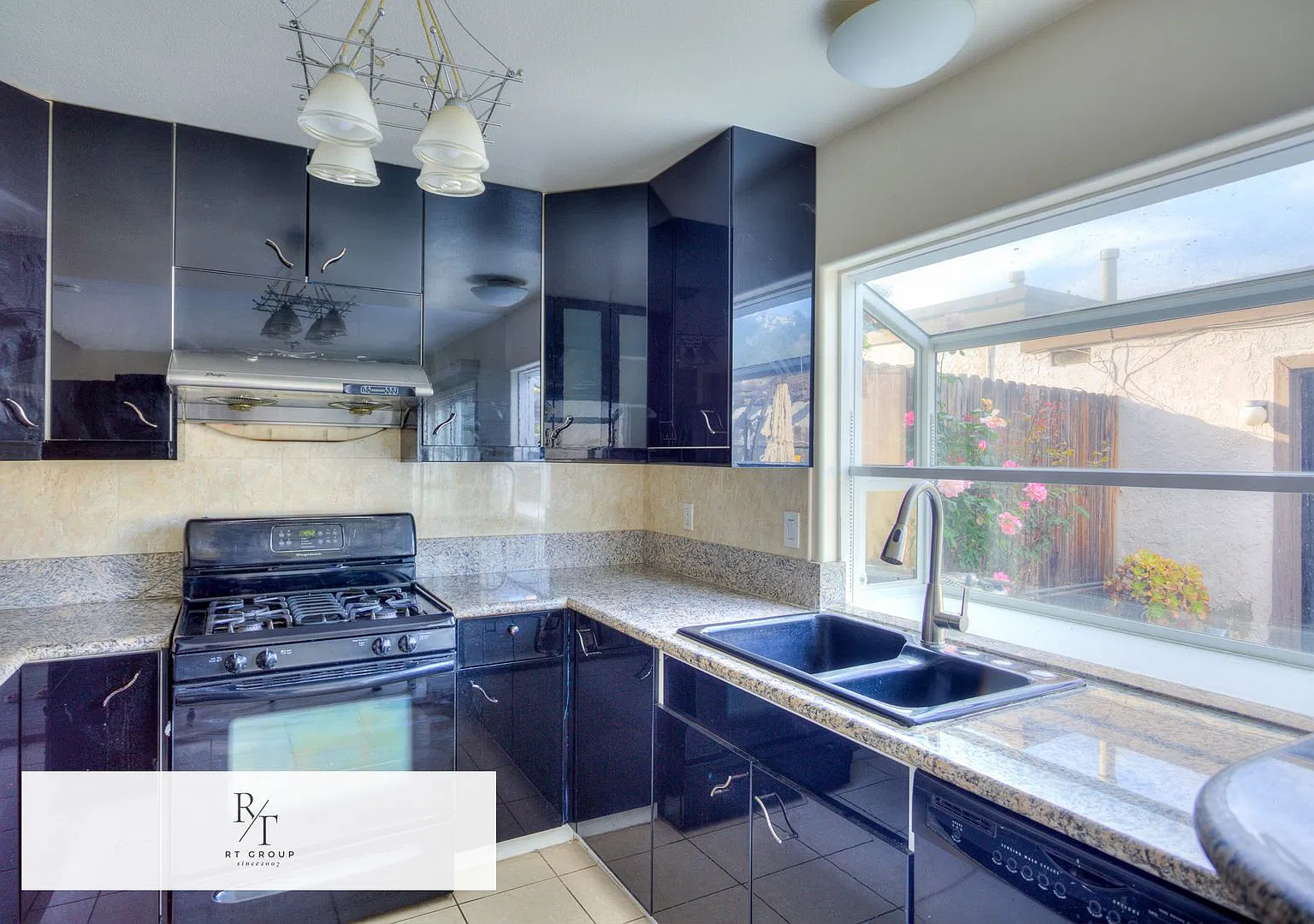 Updated 3-Bedroom Condo in Diamond Bar with Walnut Valley Unified Schools ! — Photo 2
