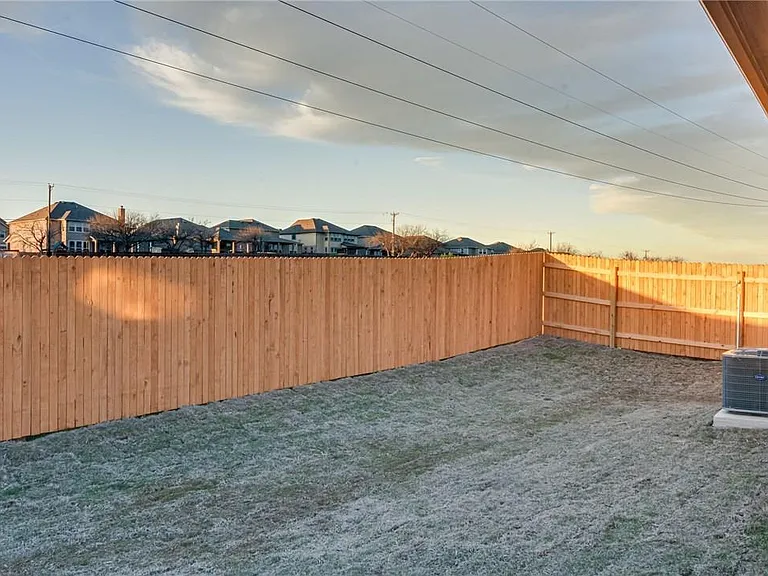 309 Naset Dr — Photo 33