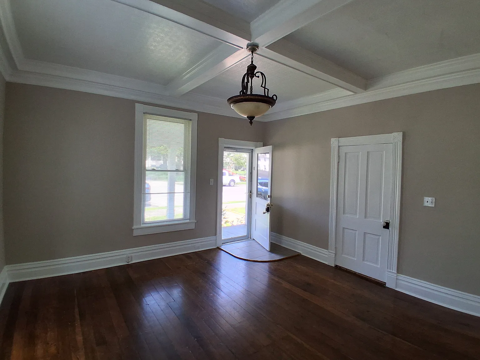 3 bed, 1.5 bath, 1150 sqft, $1,795 — Photo 1
