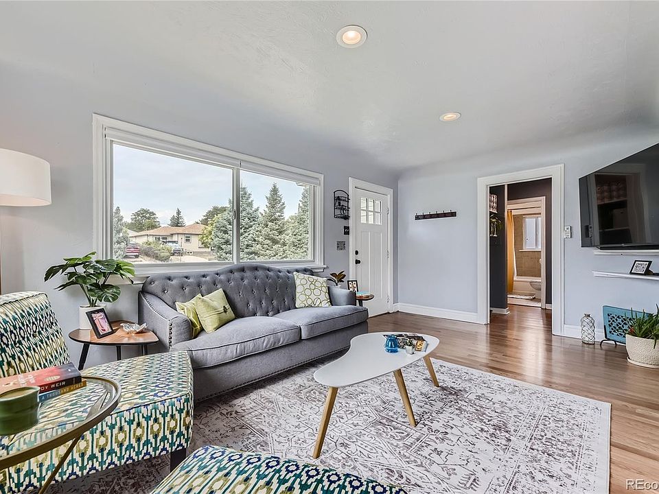 1st image of 110 S Canosa Court