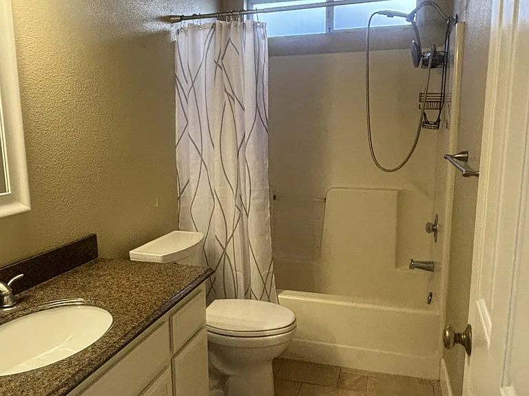 3431 Arizona Ave — Photo 8