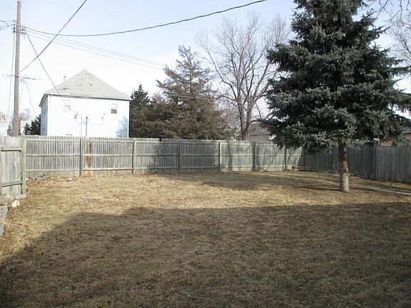 4th image of 1030 6th Ave
