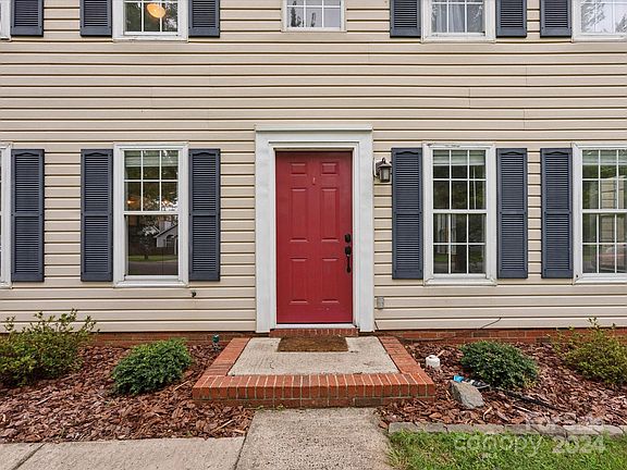 3rd image of 7910 Glencannon Dr