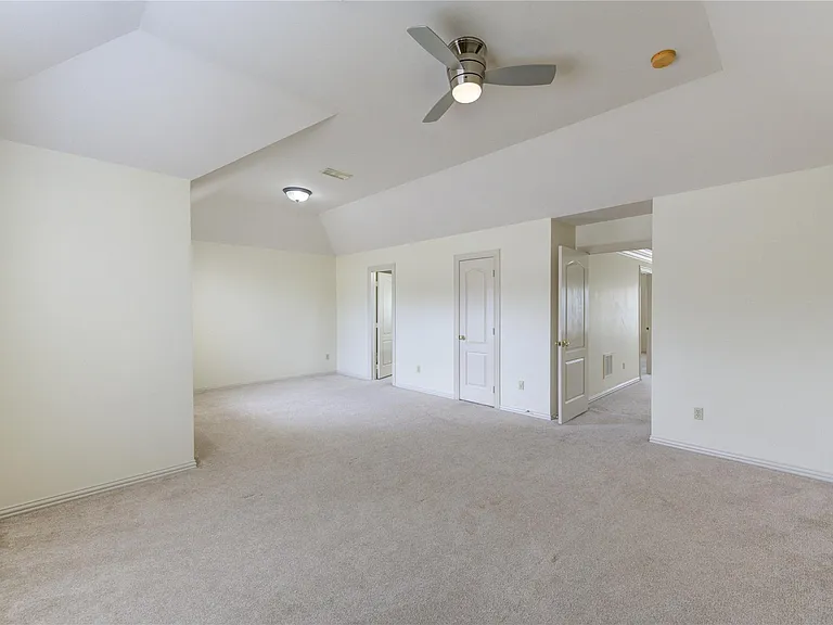 1502 Ashbury Park Ln — Photo 37
