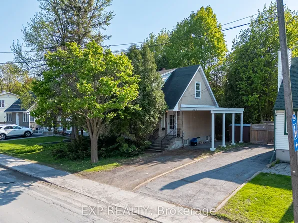 252 Woodroffe Ave, Ottawa, ON K2A 3V4