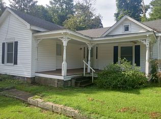 302 E Main St, Elm City, NC 27822