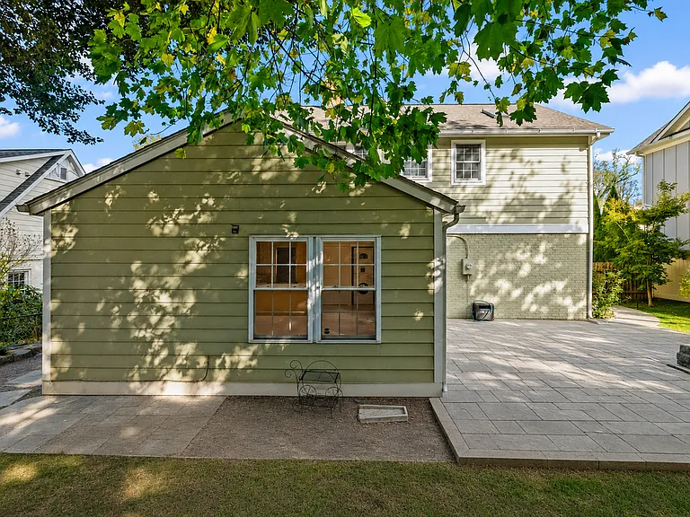 4116 Warner St — Photo 41
