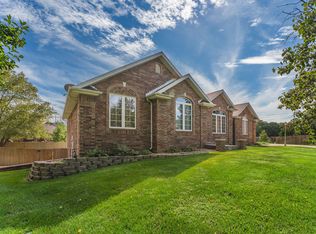 816 Julie Ct, Nixa, MO 65714