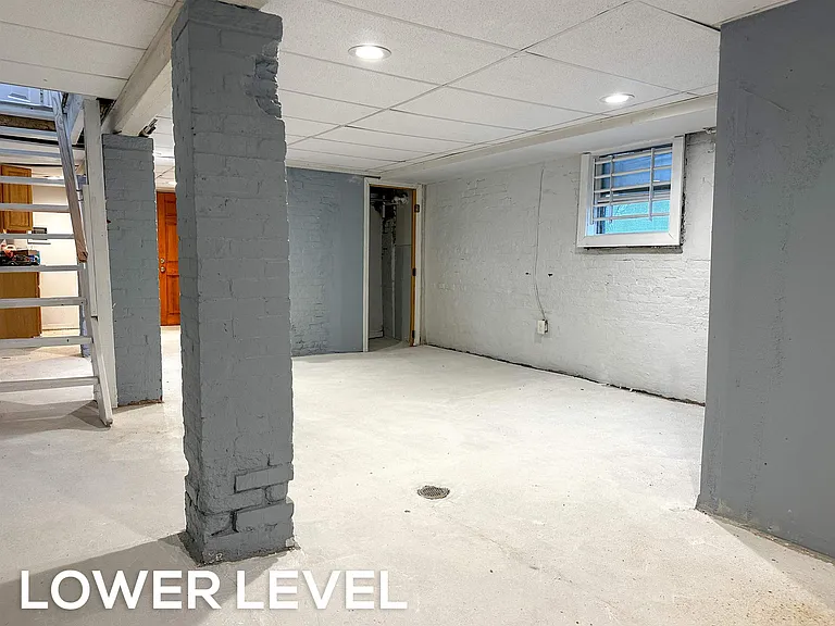 18 Howard Pl #1 — Photo 19