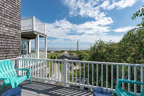 1497 Ocean Blvd Photo 1