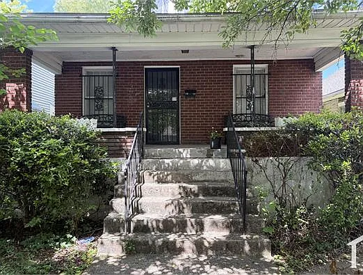 1066 Cecil Ave — Photo 7