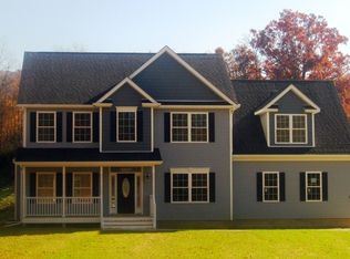 17 Lesmar Ct, Hopewell Junction, NY 12533