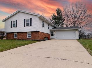 1427 Hanson Dr, Normal, IL 61761