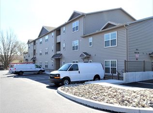 103 Fulton St APT 208, Akron, PA 17501