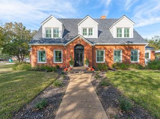 901 Brazos St, Graham, TX 76450