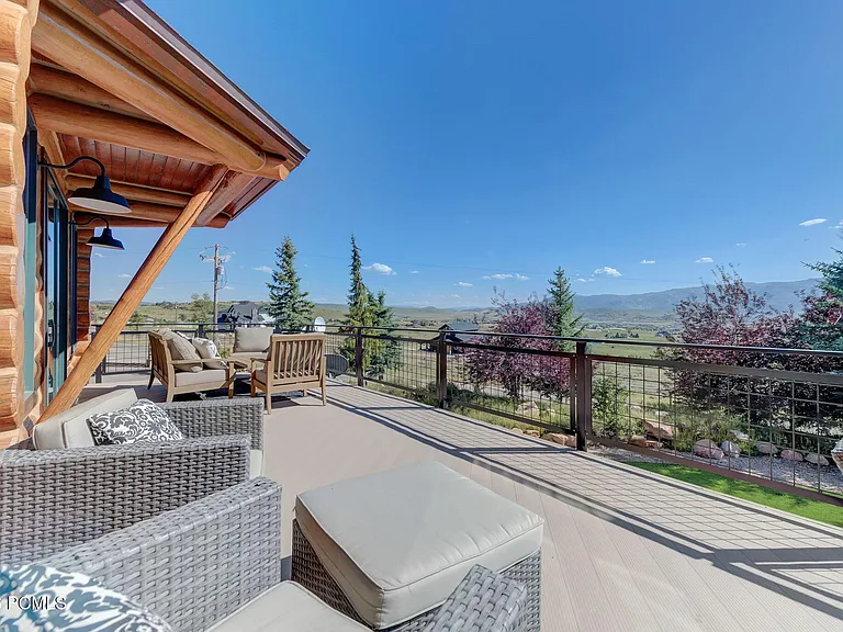 715 Aspen Ln — Photo 70