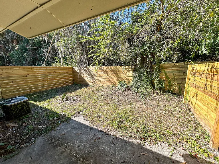 414 SE 8th St #G — Photo 15