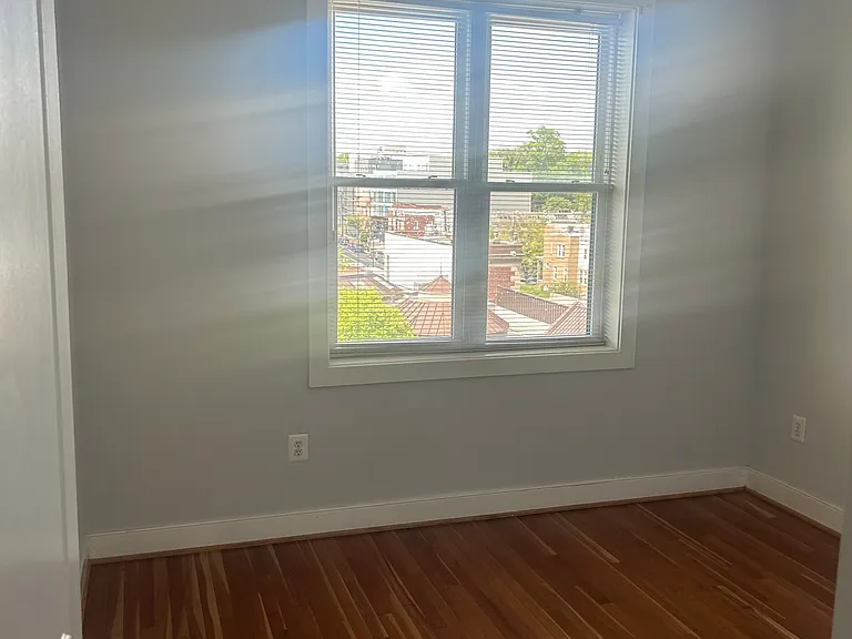 5420 3rd St NW #4 — Photo 5