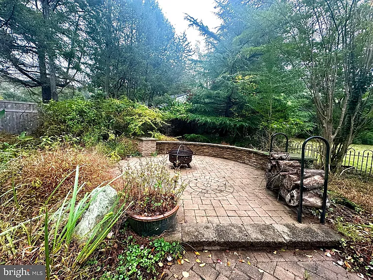 1 High Acres Dr — Photo 6
