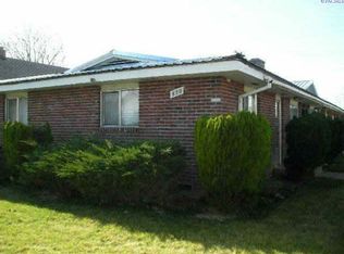 820 N 14th Ave, Pasco, WA 99301