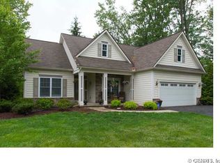 5 Abbotswood Cres, Penfield, NY 14526