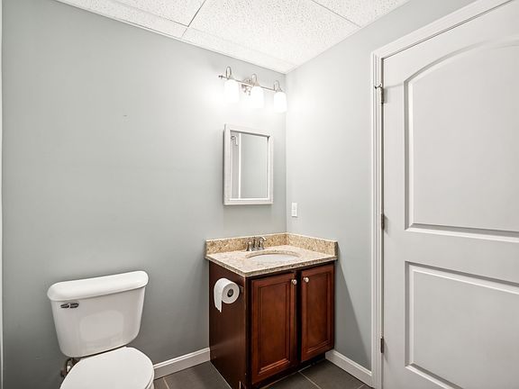 4th image of 61 Julian Huxley Ln