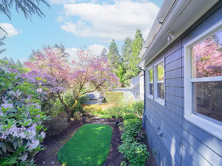 2840 SW Fern St — Photo 26