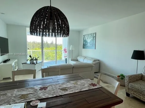 14951 Royal Oaks Ln APT 505, North Miami, FL 33181