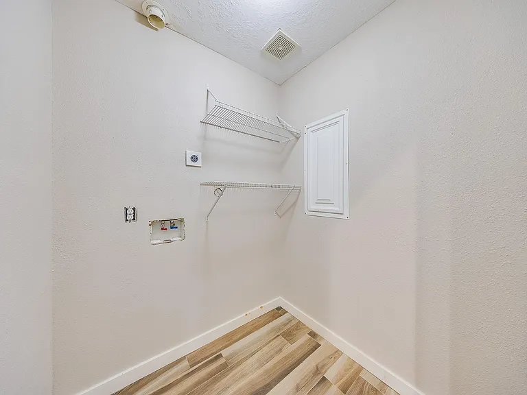 2515 Cypress Island Dr — Photo 24