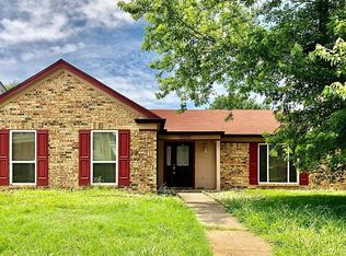 2213 Country Oaks Dr, Garland, TX 75040