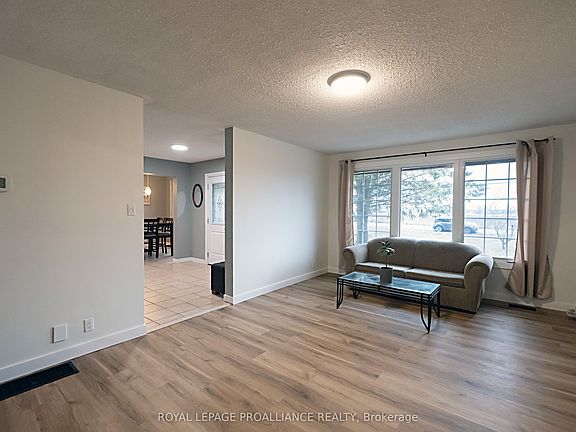 5th image of 104 Bethany Rd