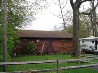 18 E Birch Rd, Oak Ridge, NJ 07438