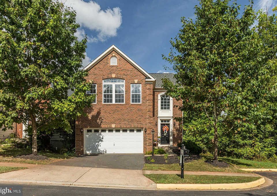 1st image of 6000 Preswell Ct