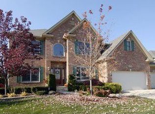 2610 Ginger Woods Dr, Aurora, IL 60502
