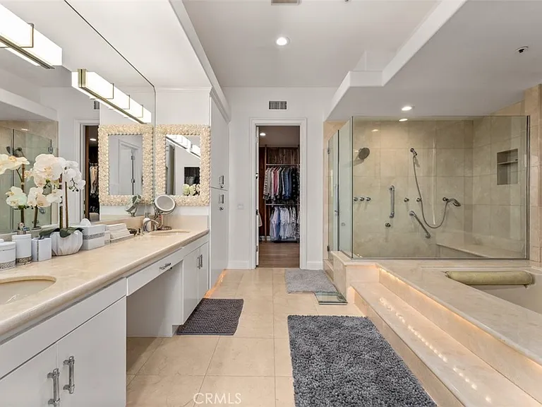 215 Poppy Ave — Photo 52