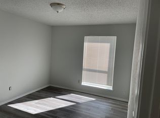 2921 Village Crest Cir, Garland, TX 75044