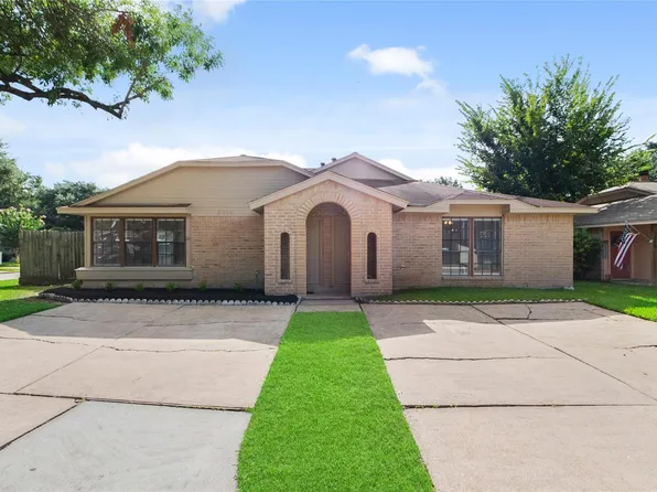 5216 & 5218 Beaverbrook Dr, Houston, TX 77084