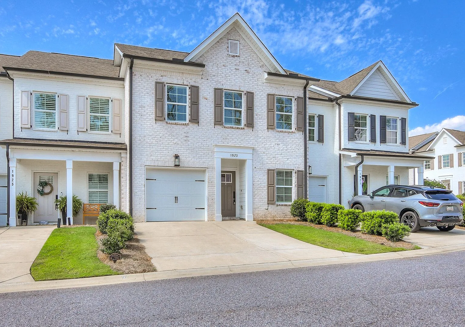 Luxury Townhome! — Photo 2