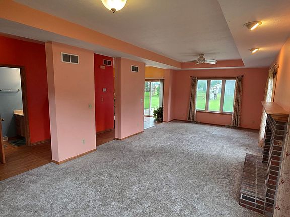 4th image of 2535 Emslie Dr