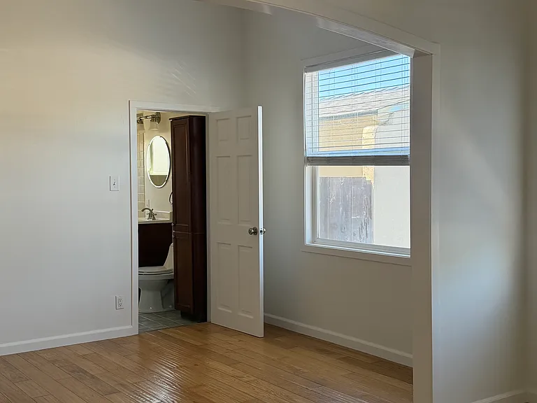 926 Main St — Photo 8