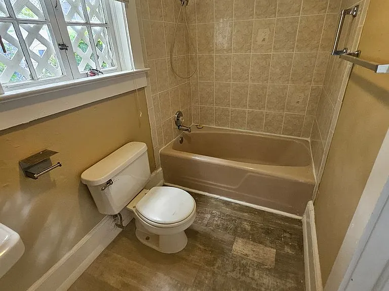 735 N Westmoreland Dr — Photo 13