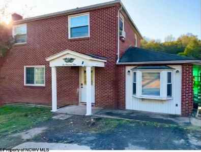 605 Mineral Rd, Glenville, WV, 26351