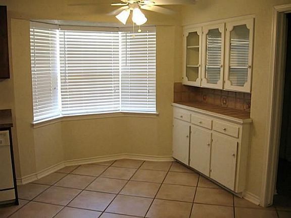 5th image of 616 Dennis Dr