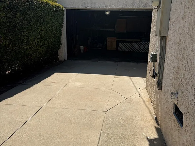 4845 Willard Ave — Photo 9
