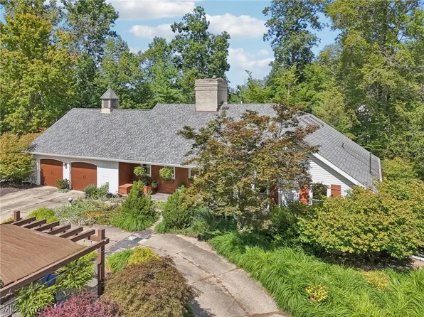 990 Shorewood Dr, Medina, OH 44256