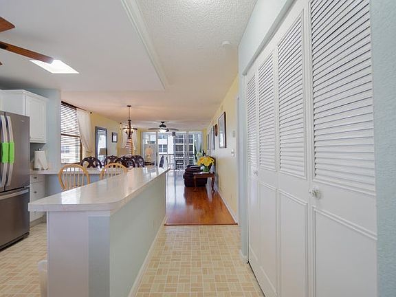 4th image of 2008 S Federal Hwy APT 301